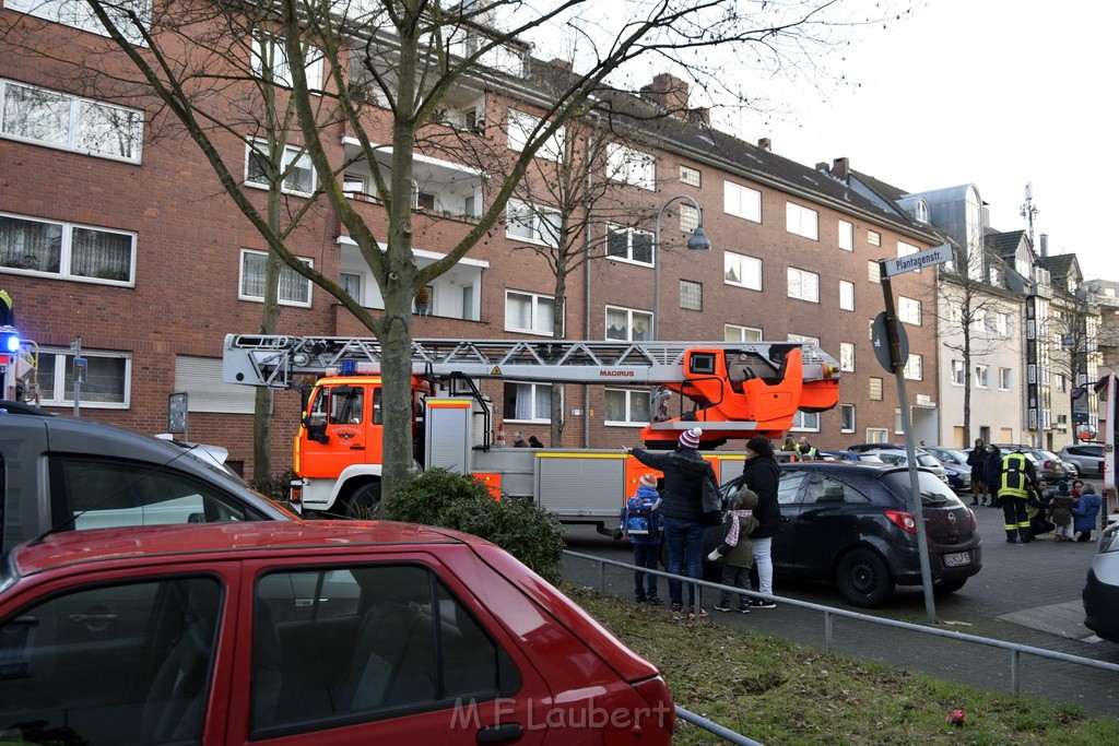 Feuer 1 Koeln Vingst Hesshofplatz P02.JPG - Miklos Laubert